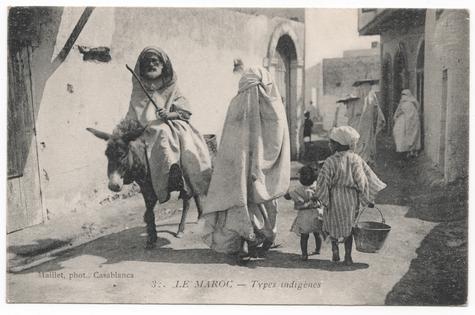 Marrakesch vor einheimischen Typen